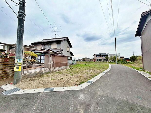 【現地外観写真】住宅の構造や設備仕様・完成イメージなどのご質問はいつでもお気軽にお問い合わせ下さいませ☆資料もお送りいたします♪