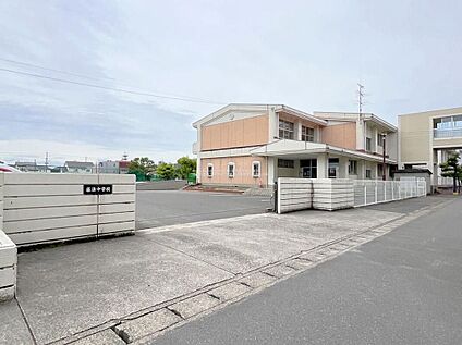 津島市立藤浪中学校 2000m(徒歩25分)