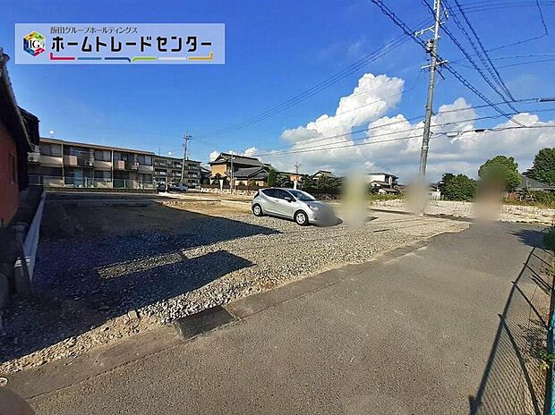 【現地外観写真】一戸建ての大きなメリットは、「自分の土地」を自由に使えること。好きなペットが飼えるほか、ガーデニングやＤＩＹ、車やバイクの手入れなど様々な趣味を楽しめます♪