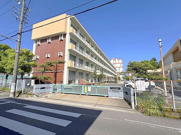 北名古屋市立師勝西小学校(約850m)