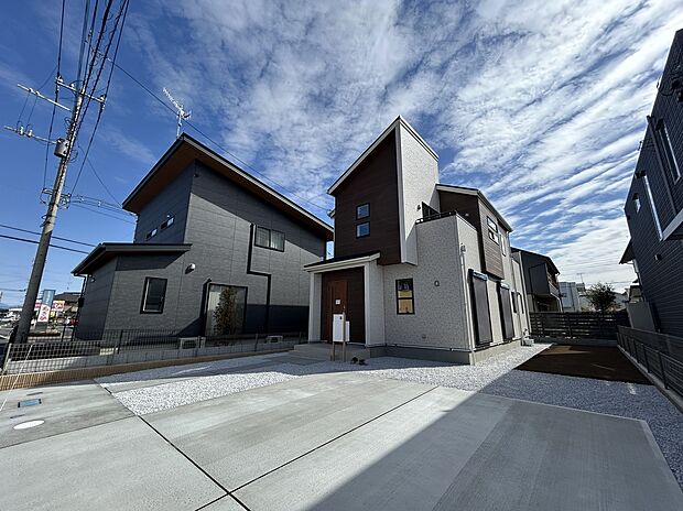 当日のご見学予約も承ります。同じものは２つとない「夢のマイホーム」との出会いが待っているかもしれません。