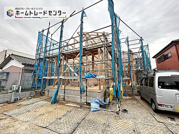 ご予約をいただければ、もちろん平日や夜間でもご案内は可能です。お仕事の形態が多様化しておりますので、決まったお時間では中々身動きが取れないお客様も多いかと思います。お気軽にお申し出ください。