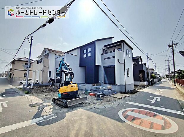 【2026年7月撮影】車の出入りや道路幅、周辺の交通量、街並みなど写真だけでは分かりにくい点も現地で確認できます。平日や土日のご見学もご相談ください。