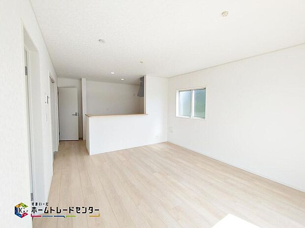 【リビング】☆１号棟☆家族の食事や団らんのほか、子供を遊ばせたり、友人を招いたりするＬＤＫは住まいの中心。長時間過ごす場所だから、その空間は住まい全体の居心地を左右します。