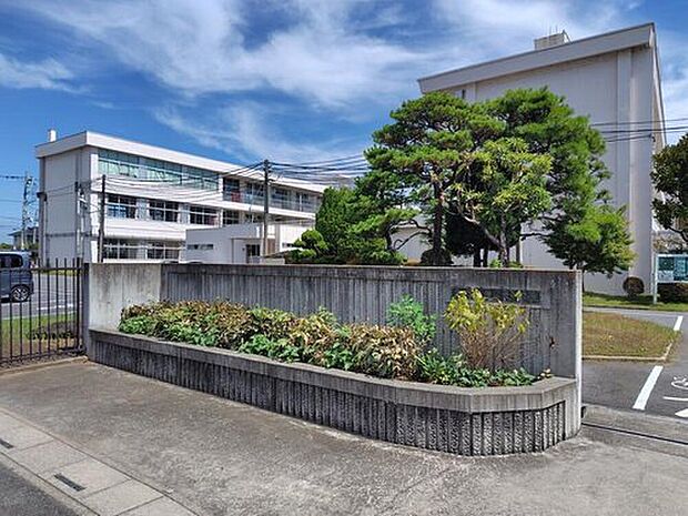 熊谷市立東中学校(約1,480m)