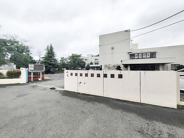 行田市立長野中学校（約550m）