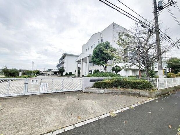 加須市立花崎北小学校（約240m）