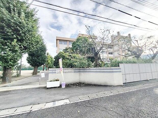 加須市立昭和中学校（約1,100m）