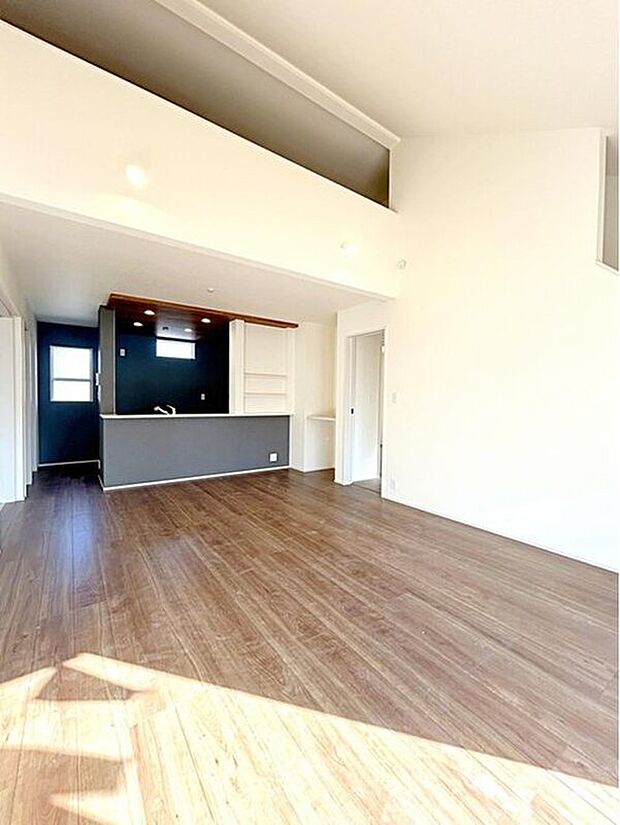 【リビング】17帖のリビングです