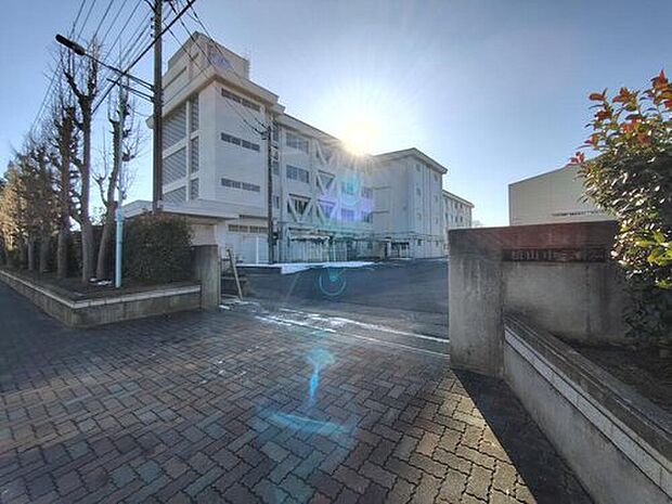 東松山市立松山中学校(約630m)