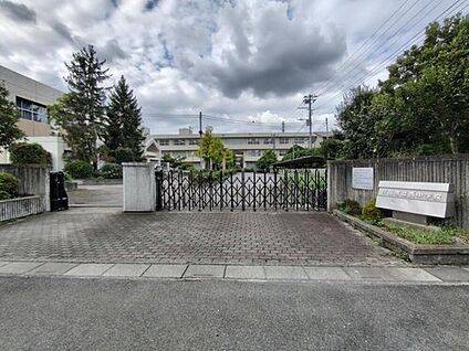 行田市立西中学校 1300m (徒歩17分)
