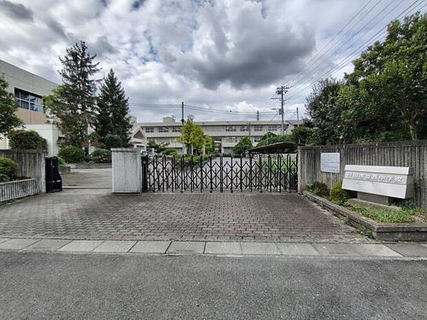 行田市立西中学校（約1,300m）