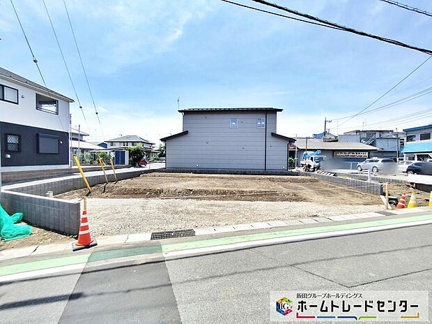 【前面道路含む現地写真】土日のご予約はもちろん、平日やお仕事のお時間に合わせての夜間のご案内も実施しています。まずはお客様のご都合をお伺いさせて頂き、それに合う形で物件のご紹介をさせていただきますお気軽にお問い合わせください
