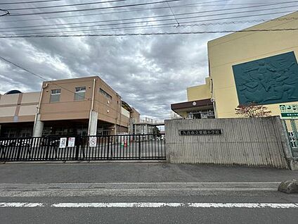 久喜市立栗橋小学校 450m(徒歩6分)