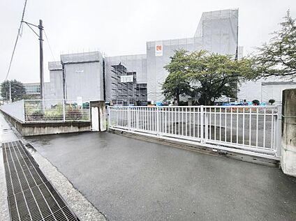 熊谷市立荒川中学校 70ｍ(徒歩1分)