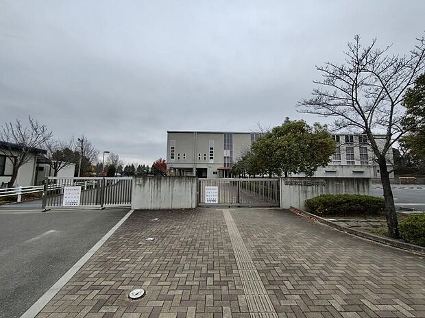本庄市立児玉中学校（約1,800m）