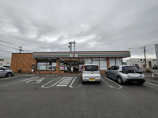 セブンイレブン児玉町児玉店（約450m）