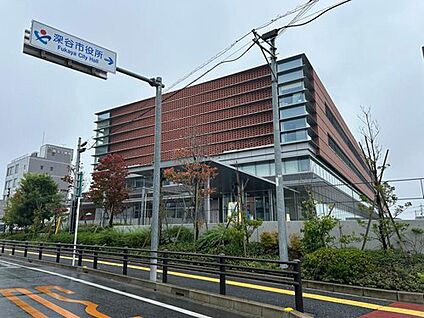 深谷市役所 1770m(徒歩23分/車4分)