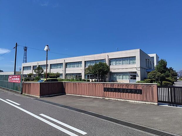 深谷市立深谷中学校(約800m)
