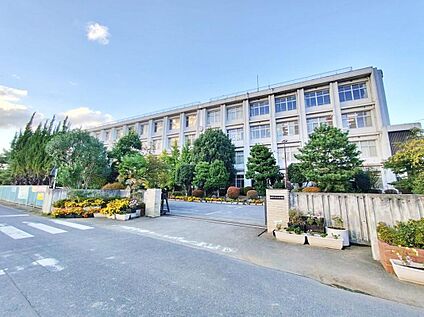 鴻巣市立吹上北中学校 1500ｍ(徒歩19分)