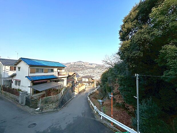 高台につき陽当り・眺望良好！