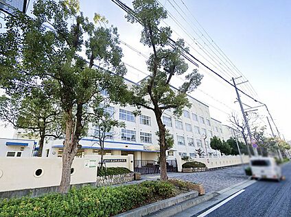 神戸市立本山中学校 約950ｍ(徒歩約12分)