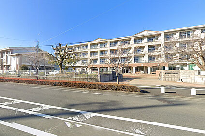 富士中学校 1563m(徒歩20分)