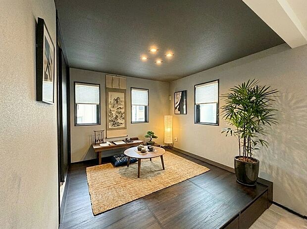 客間としての利用だけではなく、お子様の遊び場や、ちょっと横になってお昼寝をするスペースとしても重宝します。何とも気持ちを落ち着かせてくれる、そんな癒しの場ですね。(家具等はCGです)