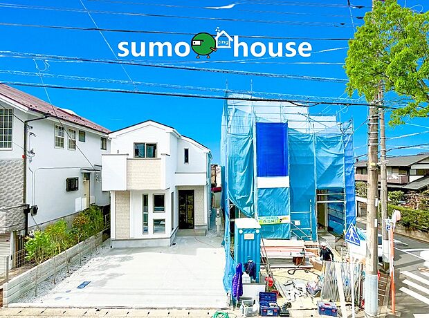 人気の東急田園都市線「江田」駅から徒歩9分のフラットな道のり。通勤・通学の利便性はもちろん、駅周辺の商業施設も日常使いできる好立地です。第一種低層住居専用地域の静穏な街並みで新生活を。