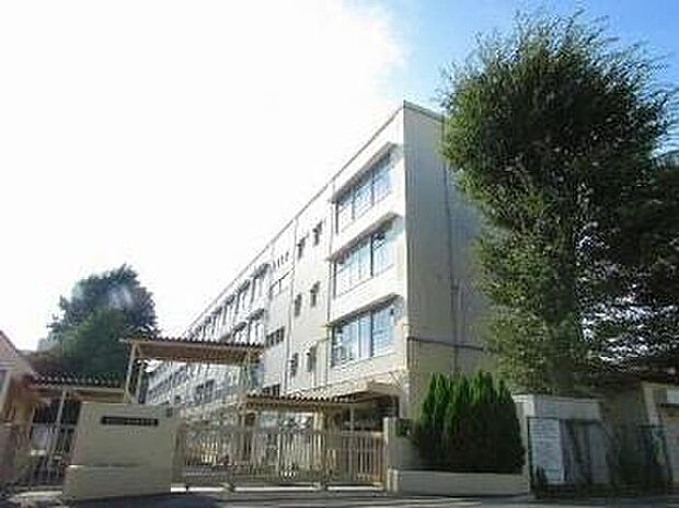 横浜市立左近山小学校（約450m）