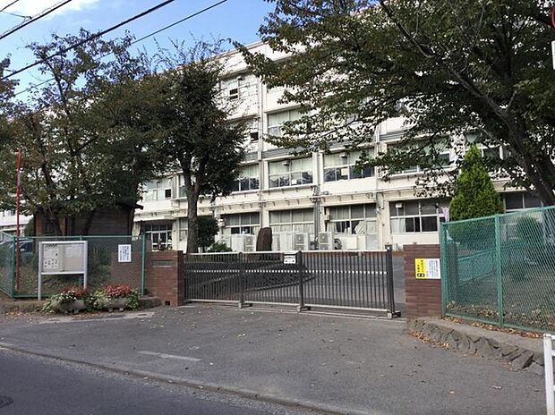 横浜市立樽町中学校（約1,800m）