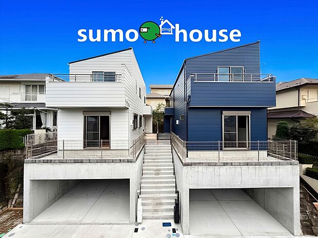 【広々建物105ｍ2超の新築デザイナーズ住宅】爽やかな風が吹き抜ける閑静な住宅街に位置しており、静かで落ち着いた毎日をお過ごしいただける住環境です。外観は白やネイビーを基調としたモダンなデザインを採用しており、美しい街並みにも非常によく映えます。