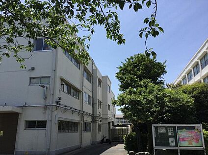 横浜市立汲沢小学校 670ｍ