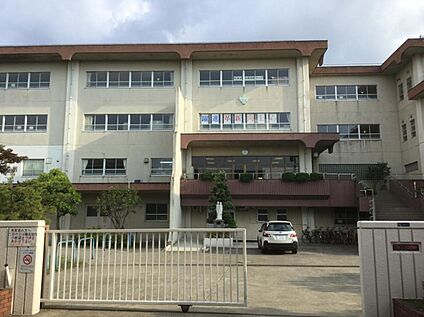 川崎市立中原中学校 430ｍ