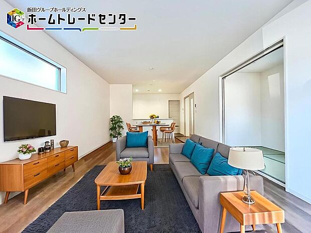 【バーチャルにて家具配置♪】
お好きな家具のゆとりで配置可能♪ぜひ一度現地の広さを一緒にご確認しませんか。