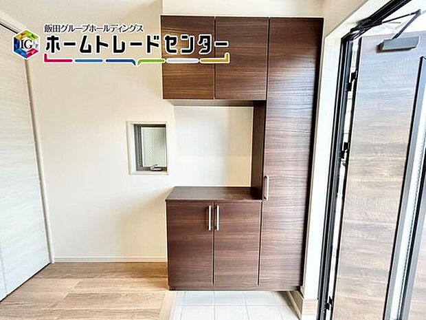 【玄関】玄関のシューズボックスは大容量で4人家族でも安心です!お客様を迎える玄関をいつもスッキリさせられます♪