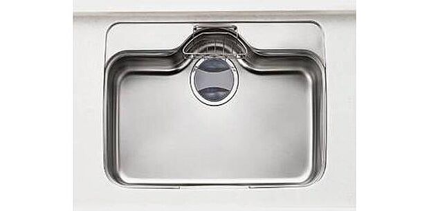 【ジャンボシンク】中華鍋なども洗いやすい大きなシンクは、ゆとりがあるので、使い勝手も良好です（同仕様）