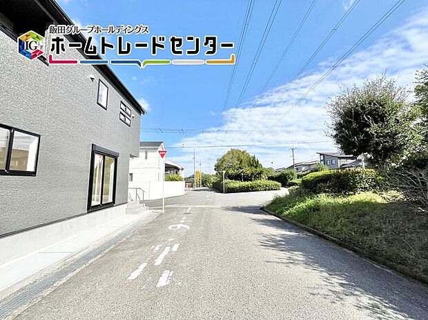 【前面道路含む現地写真】土日はもちろん、平日やお仕事の空き時間、お仕事帰りでも合わせてご見学できます♪