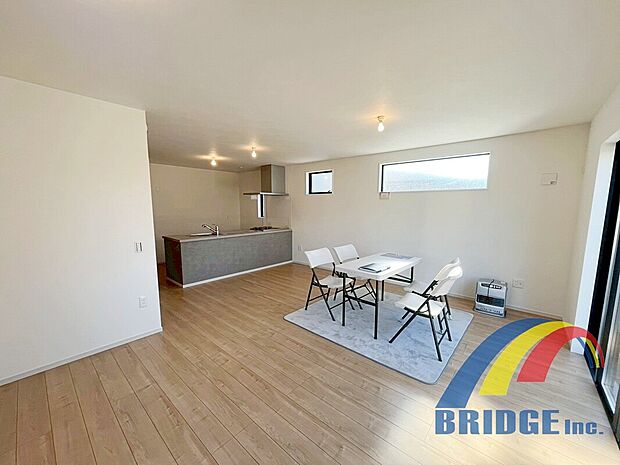 東武野田線「塚田駅」まで歩いて4分！周辺商業施設や教育施設が充実エリアで子育て世帯も安心！土間収納やWICもしっかりと完備。是非一度一目見て欲しい物件です！！　　　