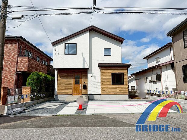 周辺商業施設が充実エリア!各階にウォークインクローゼットがあり収納も豊富な間取り!