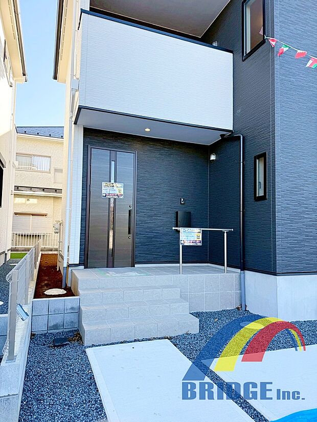 【玄関アプローチ】※同社同等施工例