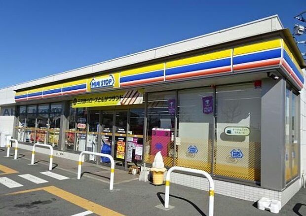 ミニストップ木更津羽鳥野店（約620m）