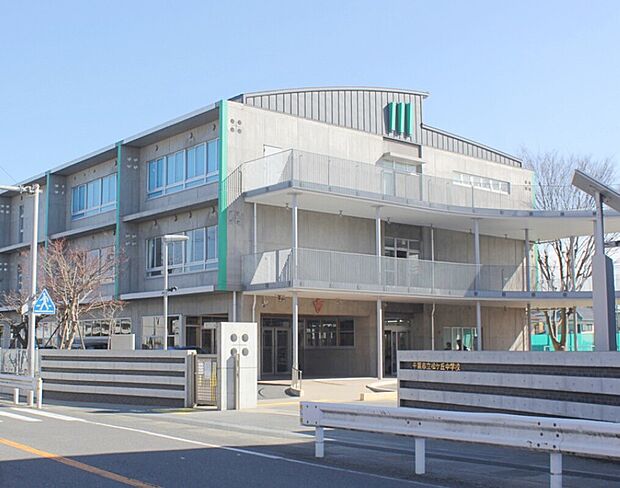 千葉市立松ケ丘中学校（約1,000m）