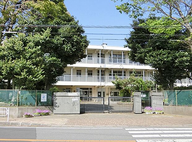 千葉市立千草台中学校（約720m）