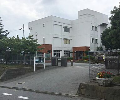 木更津市立太田中学校 800ｍ(徒歩10分)