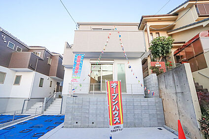 モダンな外観　3号棟