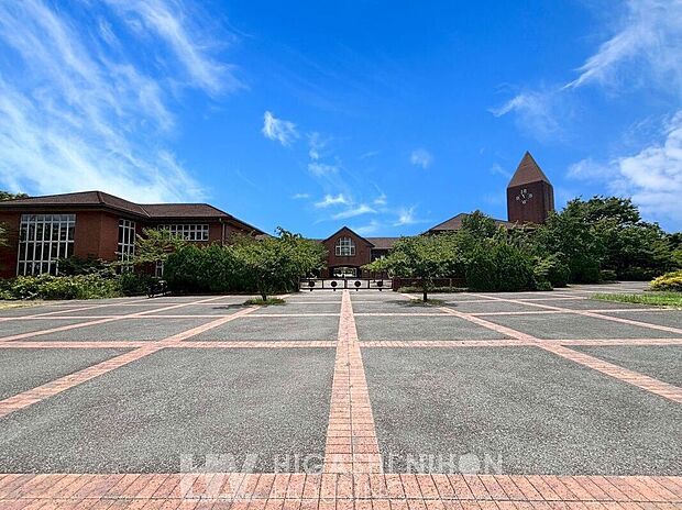 稲城市立若葉台小学校（約1,300m）