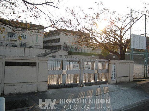 町田市立三輪小学校(約510m)