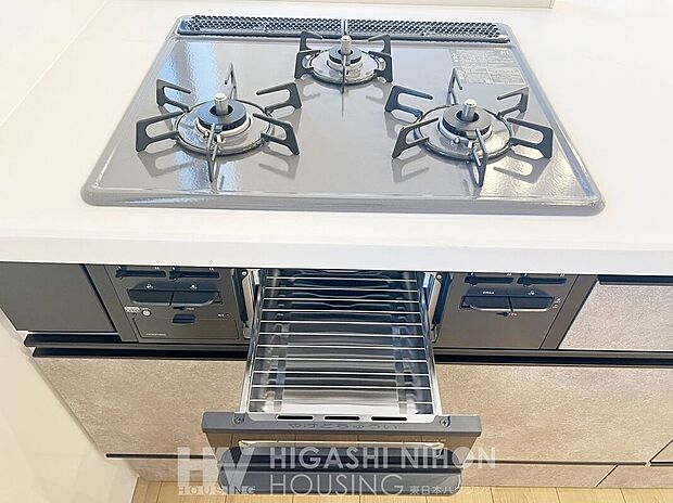 【その他設備】複数の料理を同時に調理可能。火力も安定しており、スピーディーで効率的な調理ができ、毎日のお料理がより快適になります。
