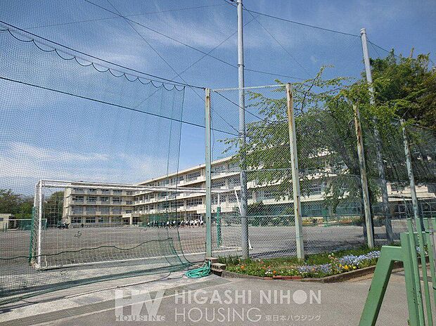 町田市立鶴川第二中学校(約2,830m)
